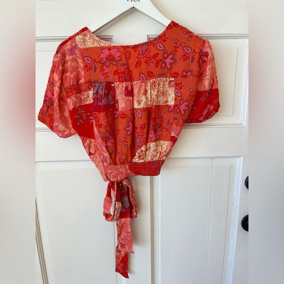Nwt three people cropped sleeved floral wrap top - Picture 5 of 6